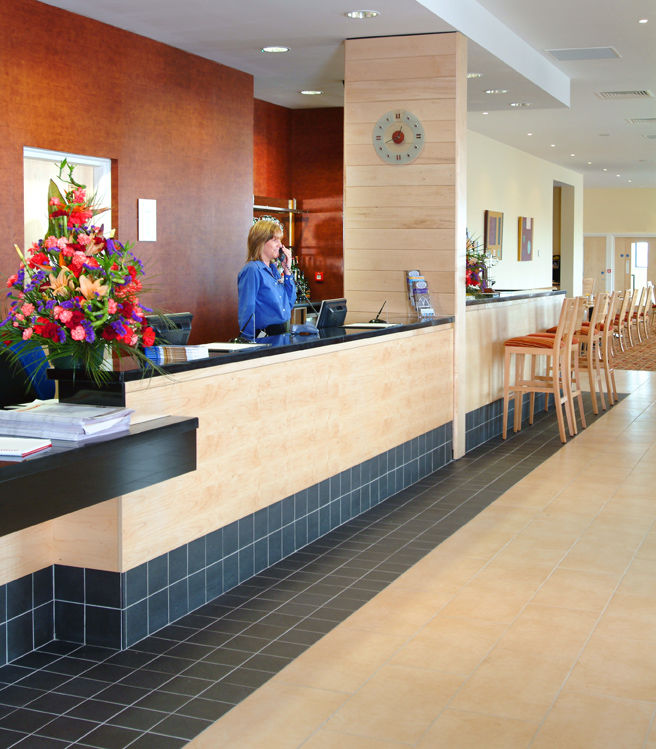 Holiday Inn Express Antrim By Ihg Interior photo